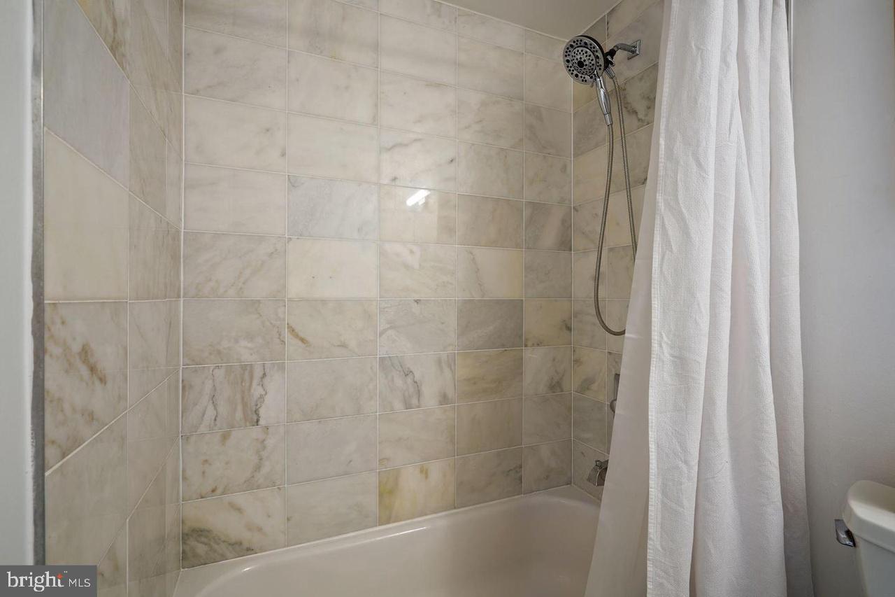1211 G St Se #1 Property Photo 15