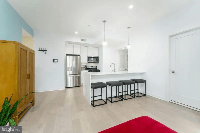 1019 17th Pl Ne #401 Property Photo 1