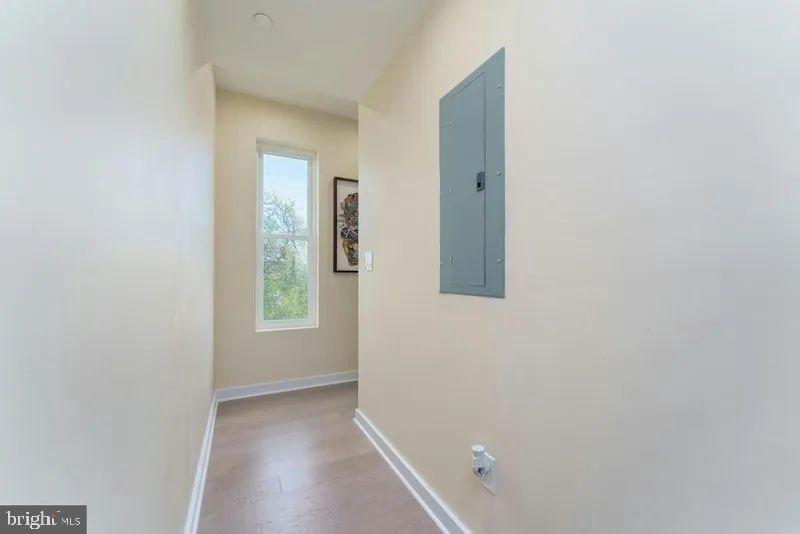 1019 17th Pl Ne #401 Property Photo 9