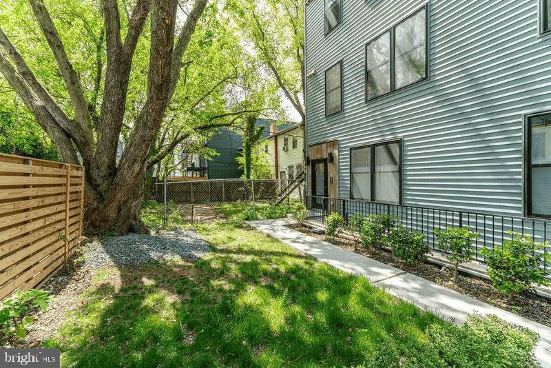1019 17th Pl Ne #401 Property Photo 24