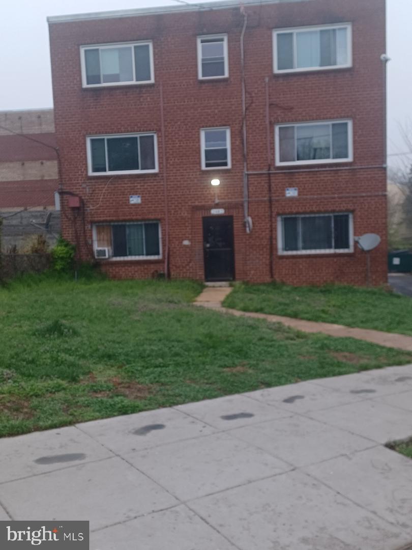 2482 ALABAMA AVE SE #102 Property Photo 1