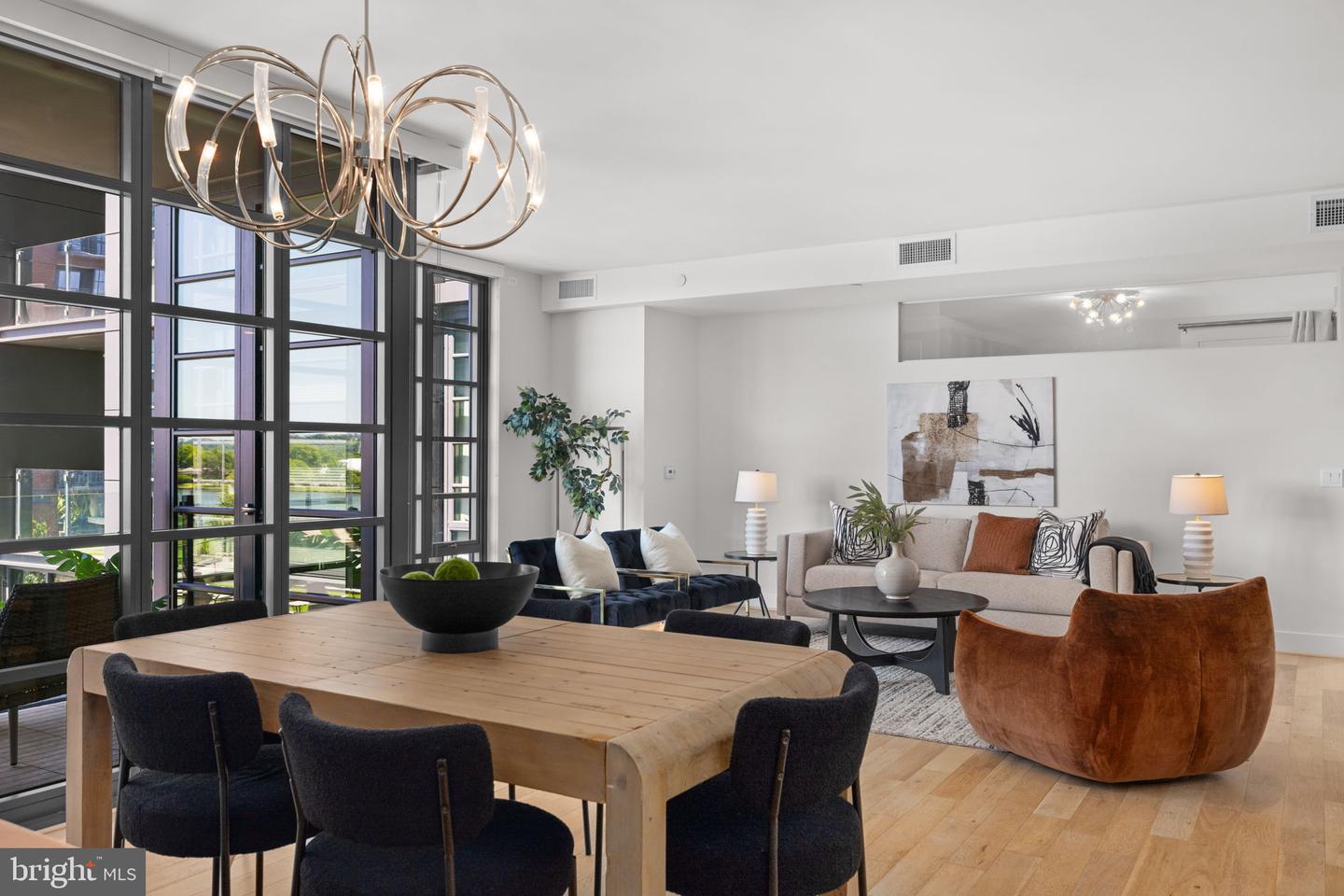 45 Sutton Sq Sw #406 Property Photo 8