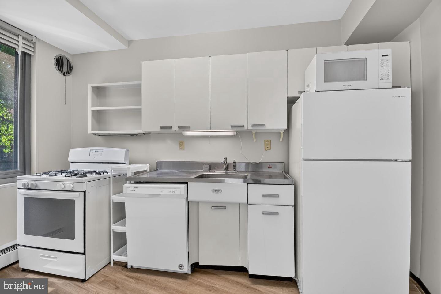 4200 Cathedral Ave Nw #312a Property Photo 8