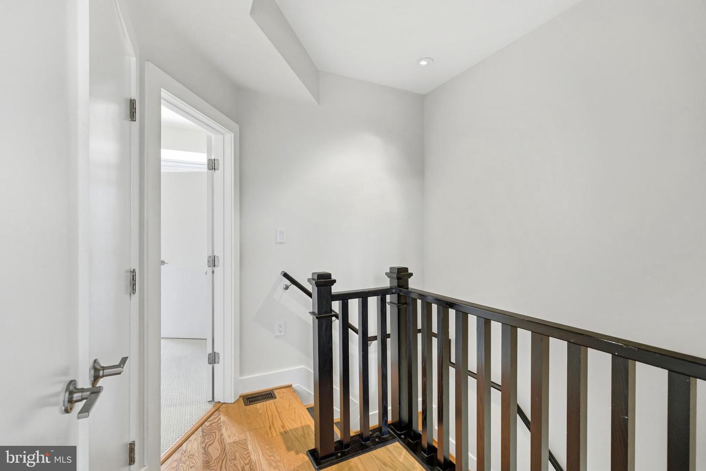 1202 Jackson St Ne #102 Property Photo 24