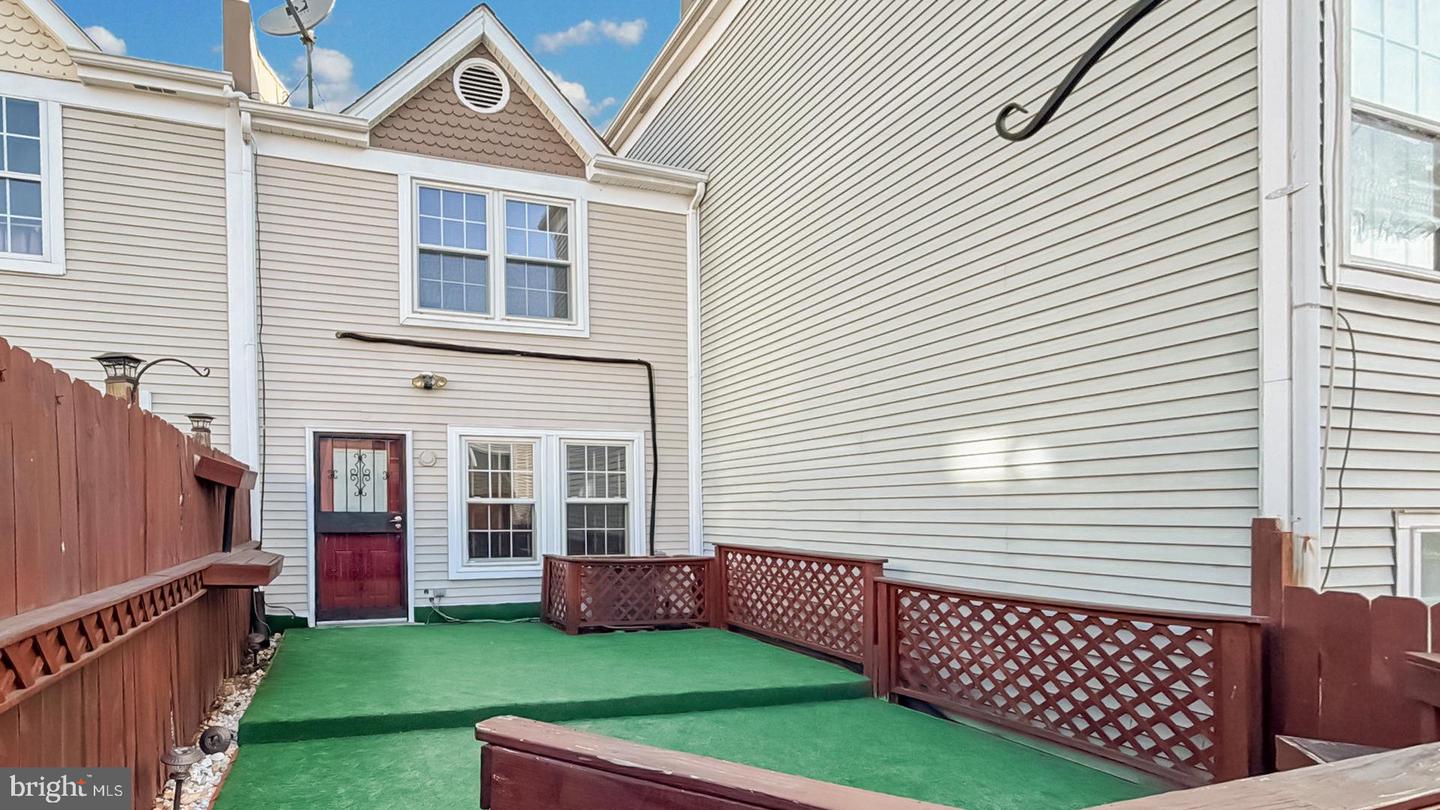 1859 Channing St Ne Property Photo 37