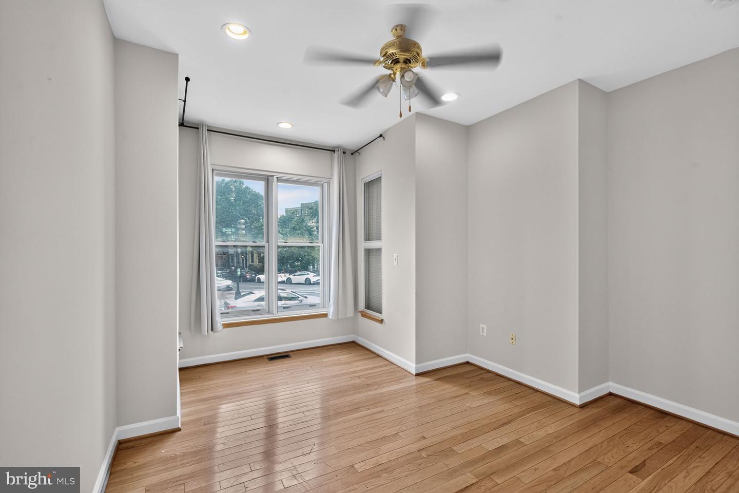 541 Florida Ave Nw #b Property Photo 3