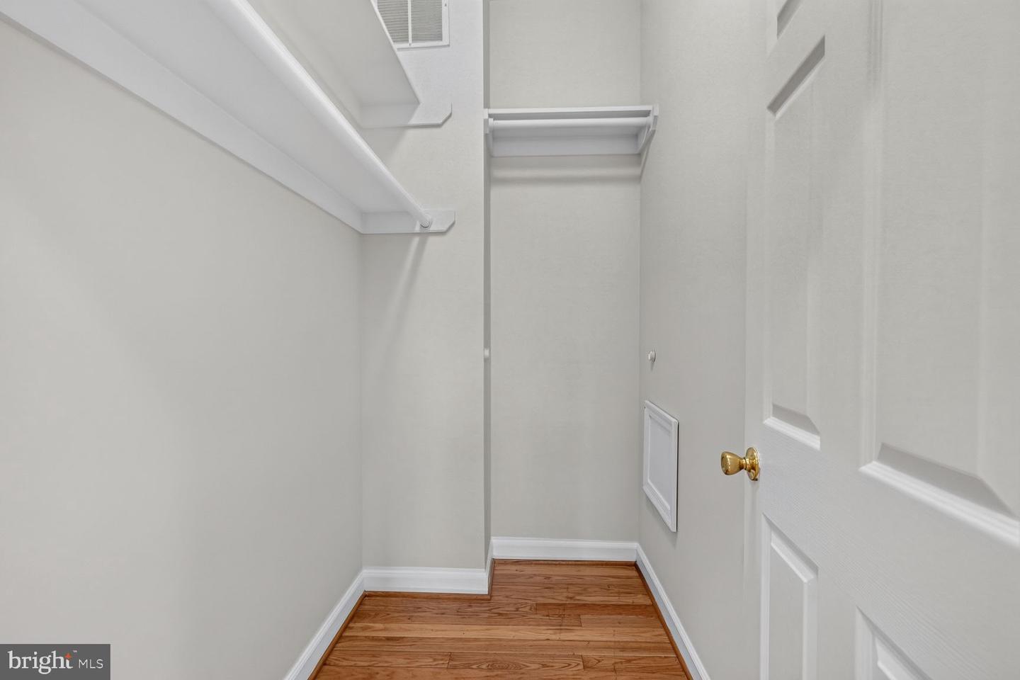 541 Florida Ave Nw #b Property Photo 5