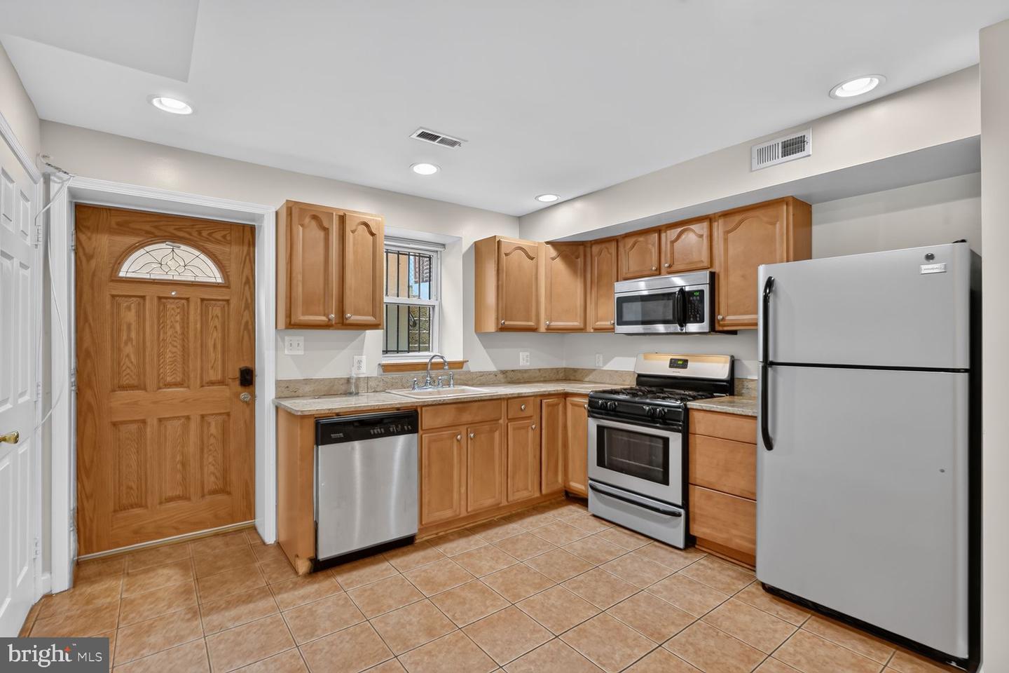541 Florida Ave Nw #b Property Photo 14