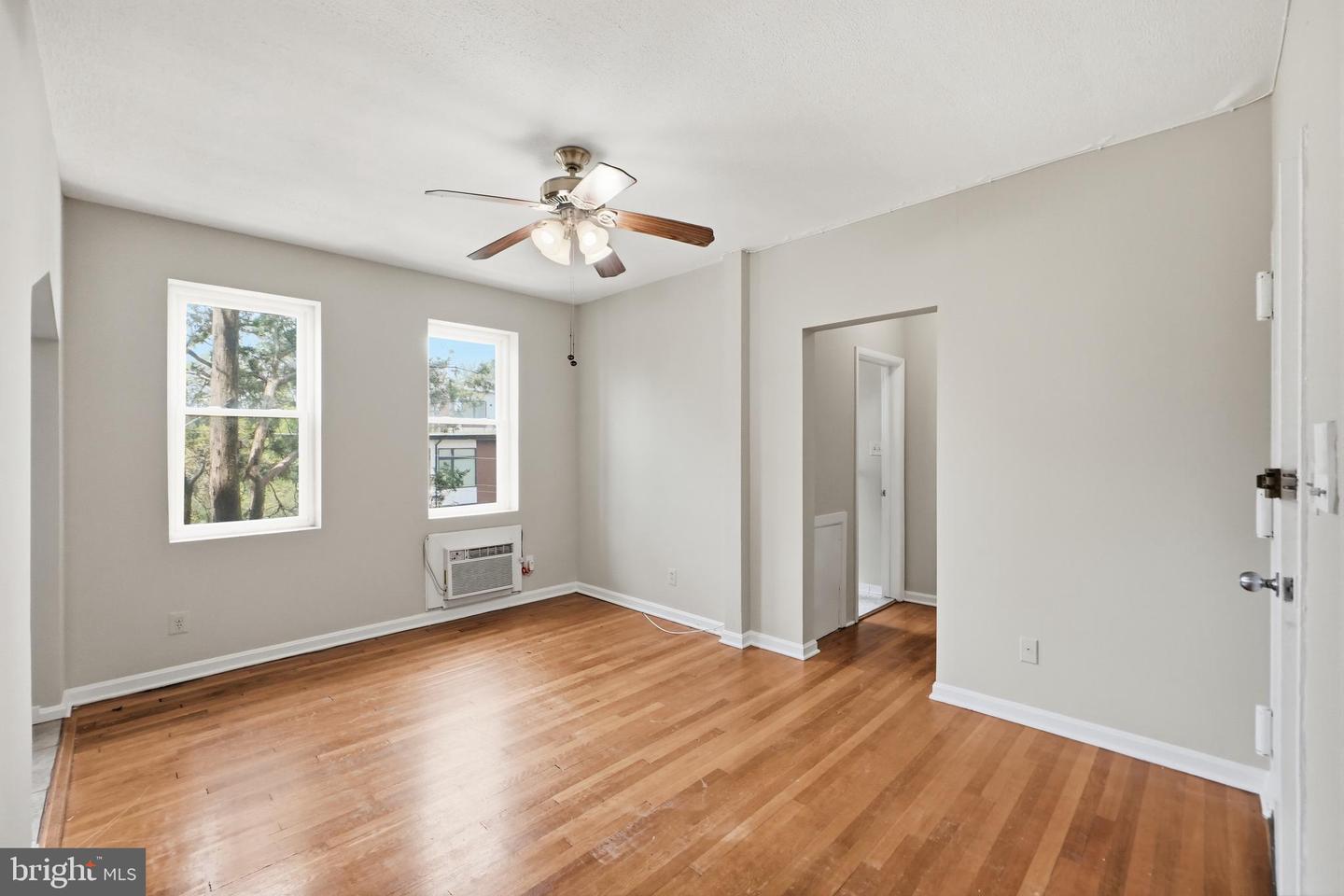 3725 12th St Ne #201 Property Photo 8
