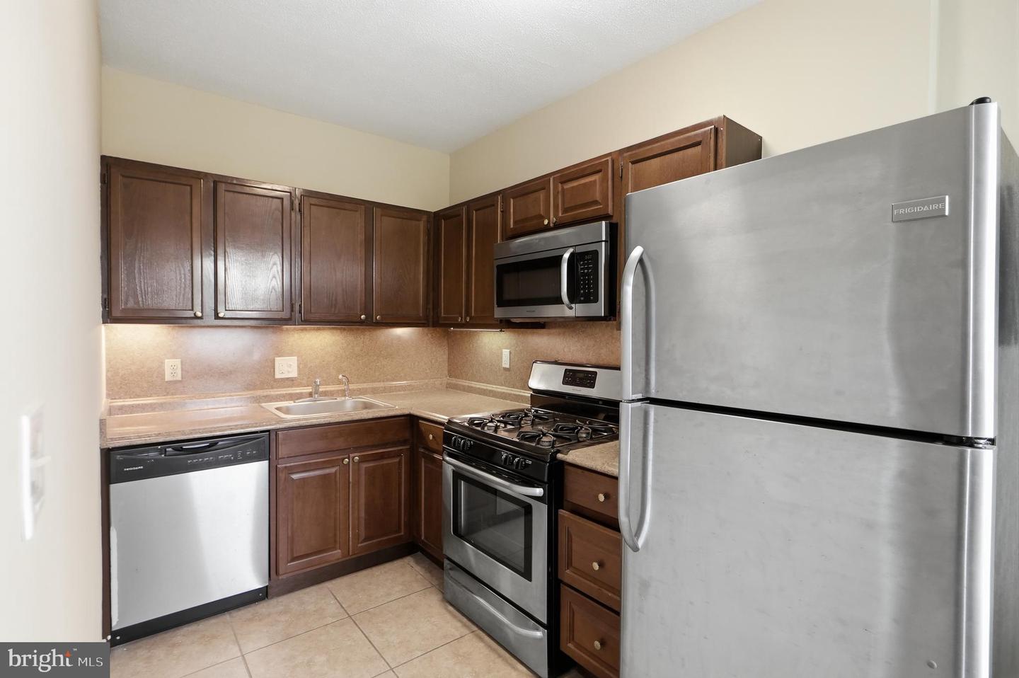 3725 12th St Ne #201 Property Photo 12