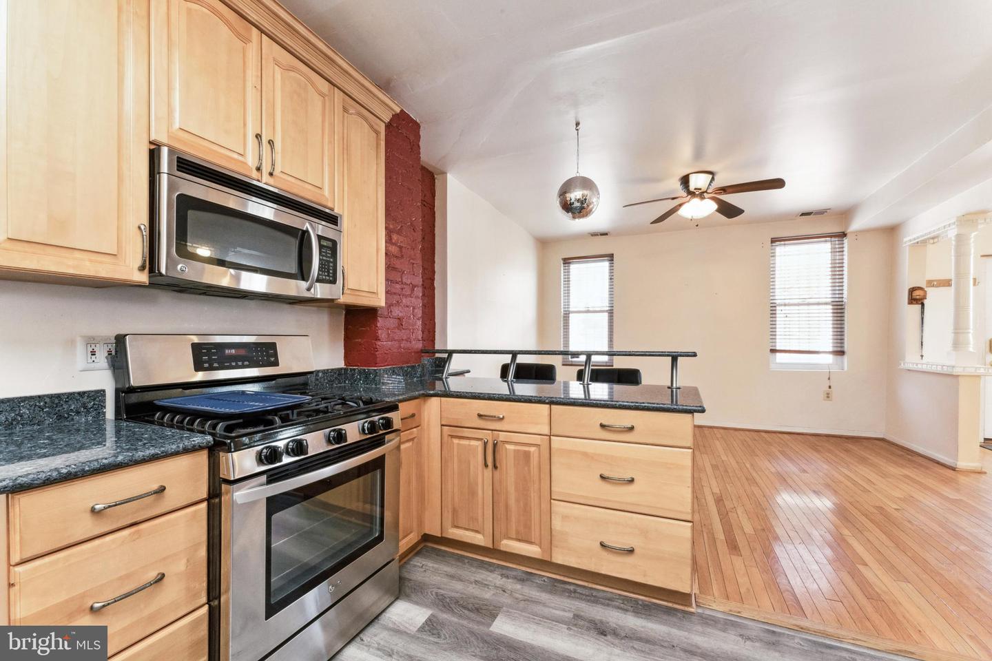 725 Florida Ave Ne Property Photo 14