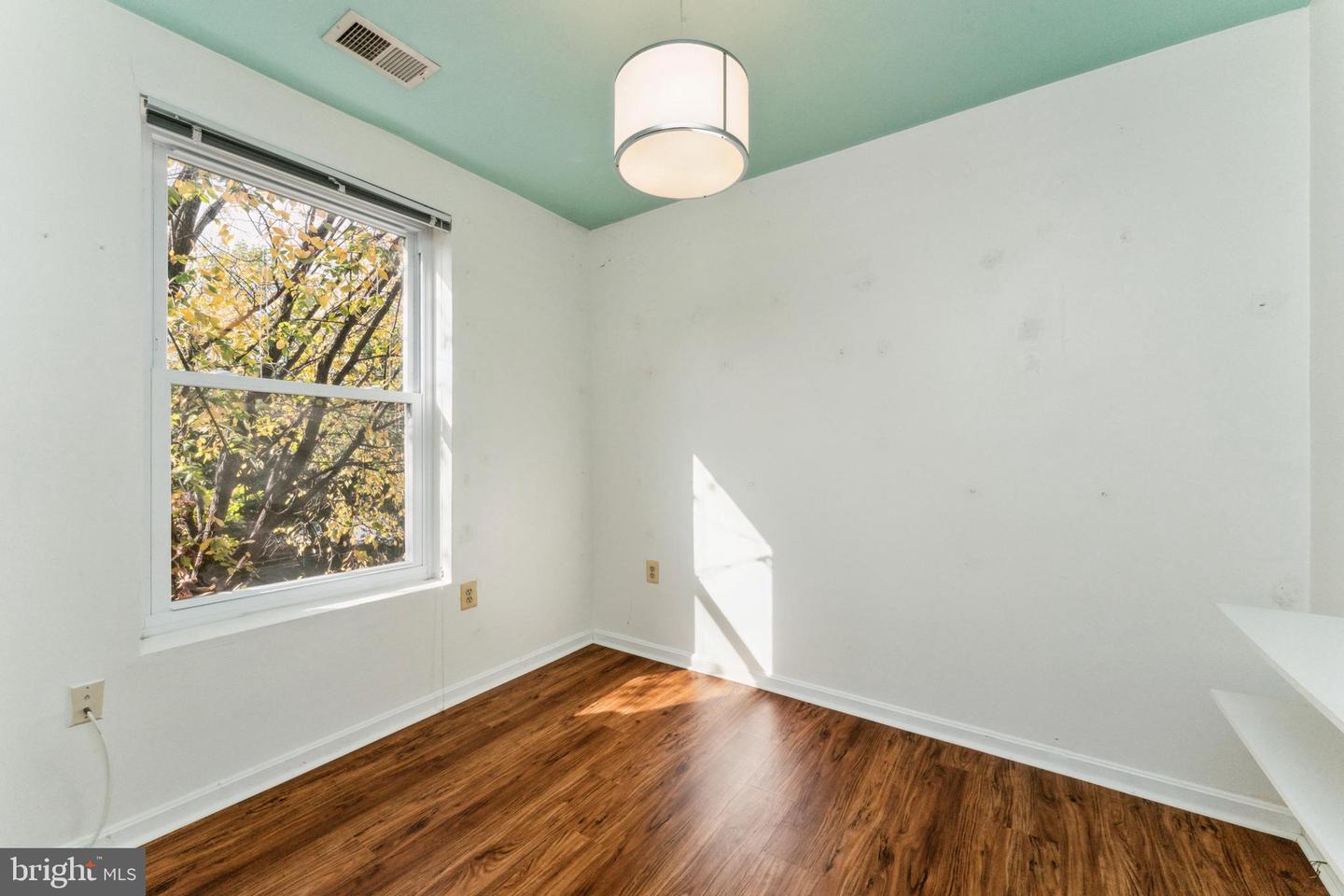 725 Florida Ave Ne Property Photo 21