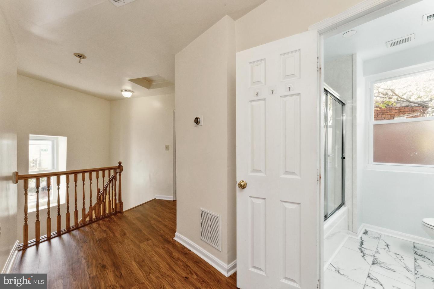 725 Florida Ave Ne Property Photo 27