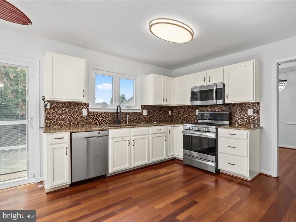 2502 18th St Ne Property Photo 5