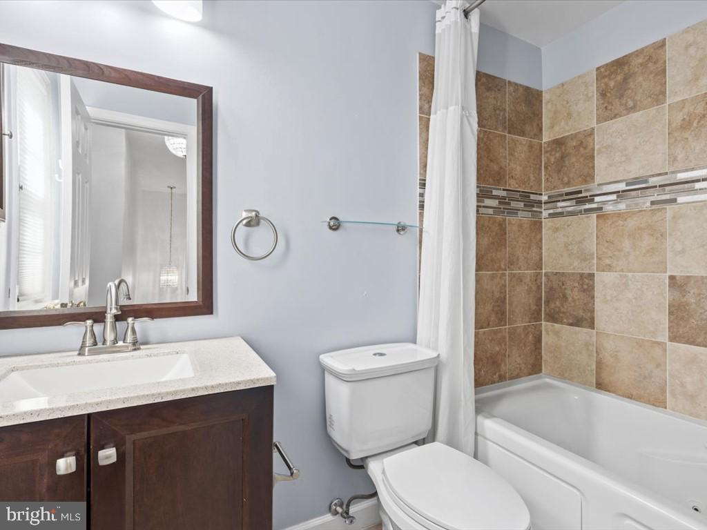2502 18th St Ne Property Photo 9