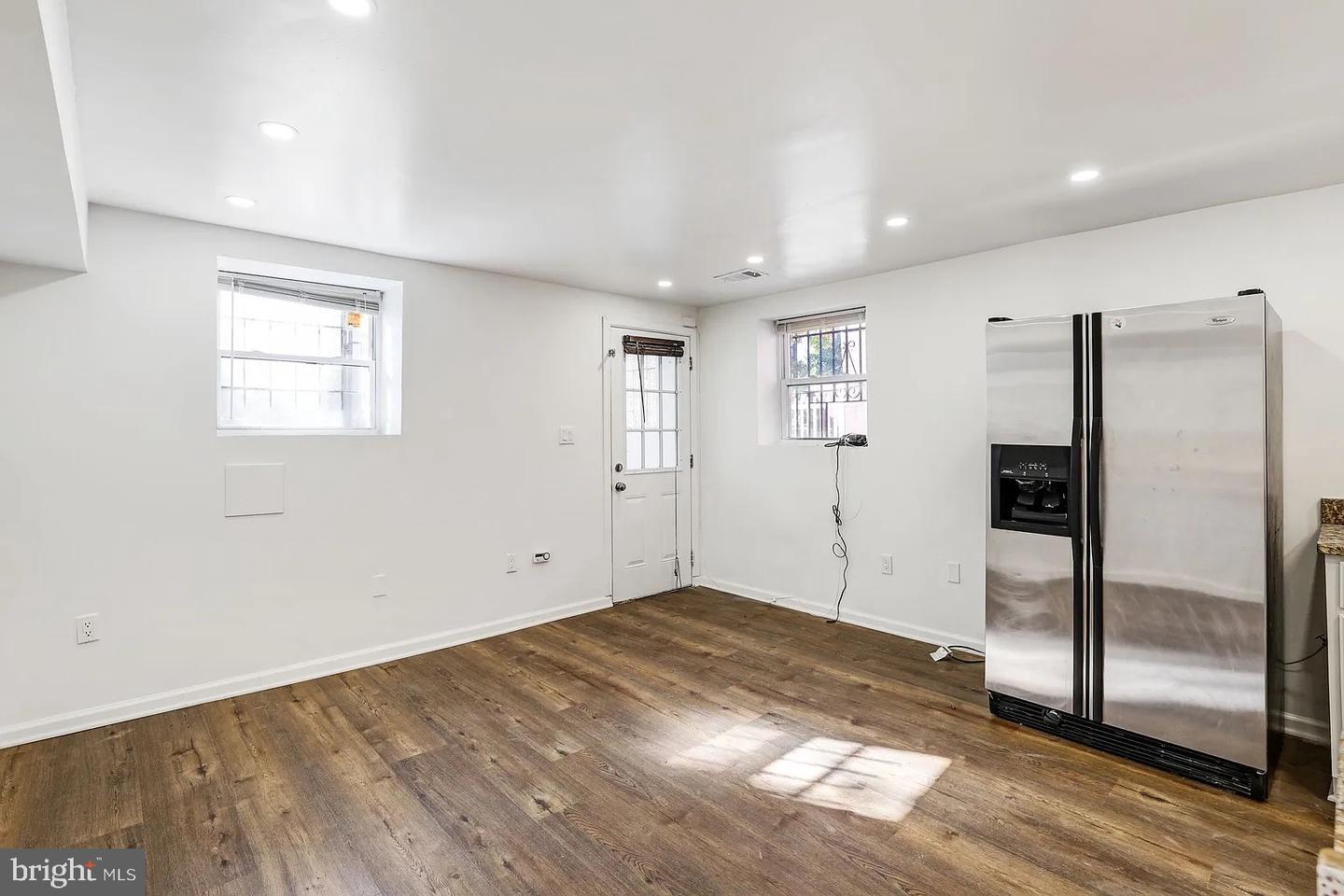 1377 Quincy St Nw Property Photo 6