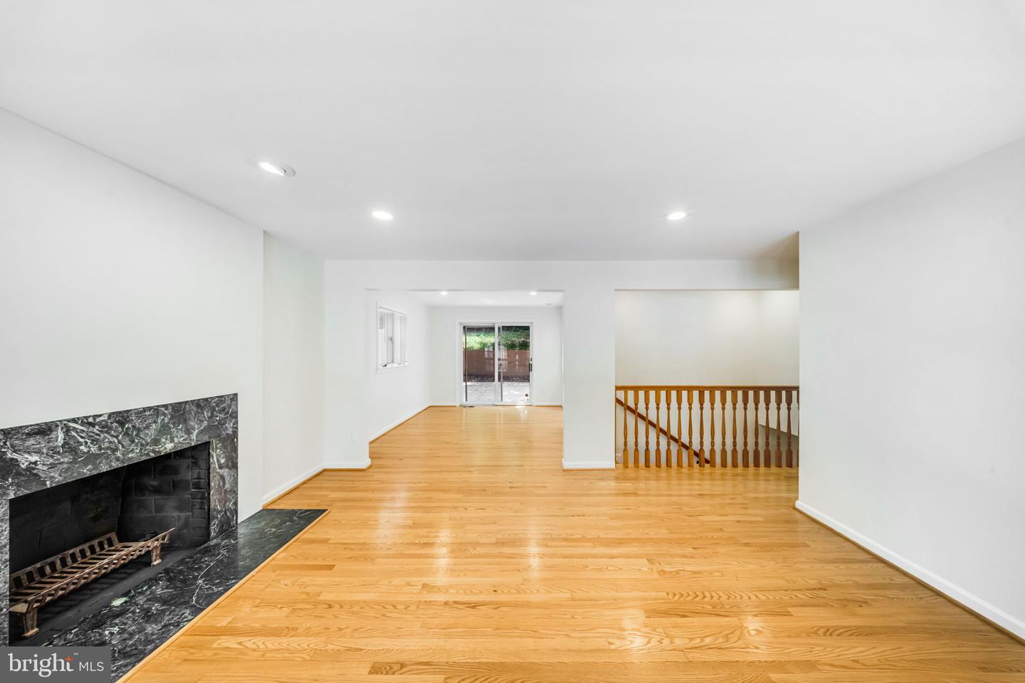 2933 Arizona Ave Nw Property Photo 5