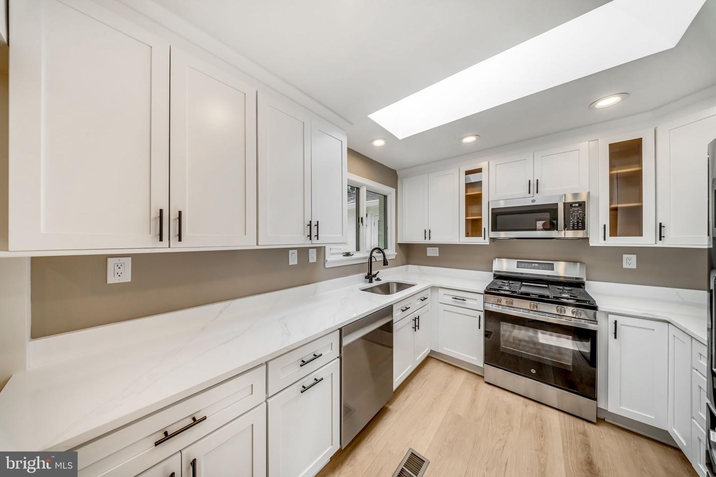 2933 Arizona Ave Nw Property Photo 12