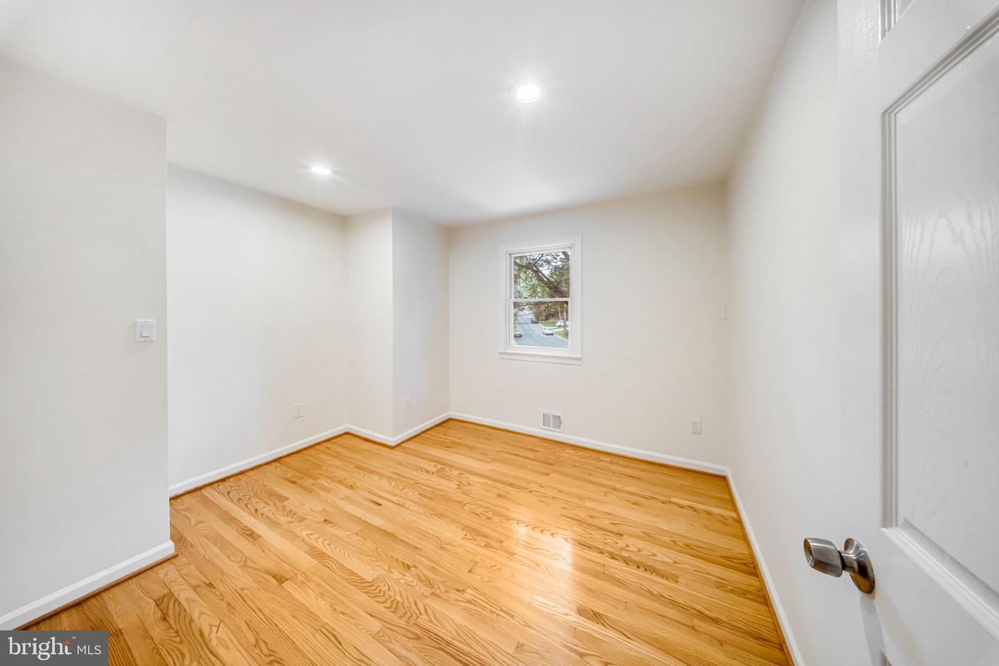 2933 Arizona Ave Nw Property Photo 16