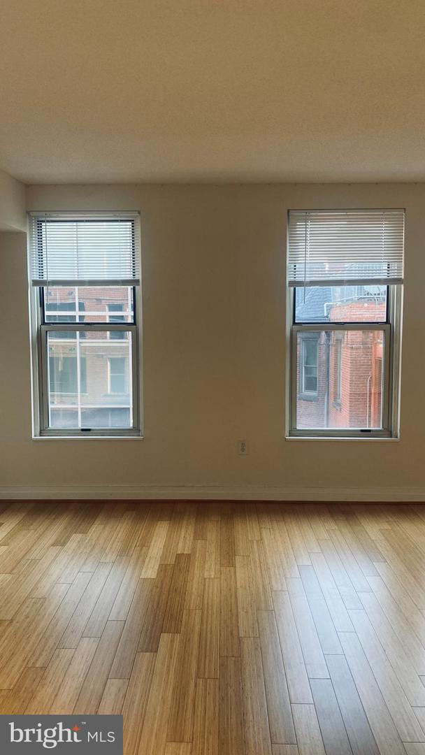 915 Nw E St Nw #1004 Property Photo 7