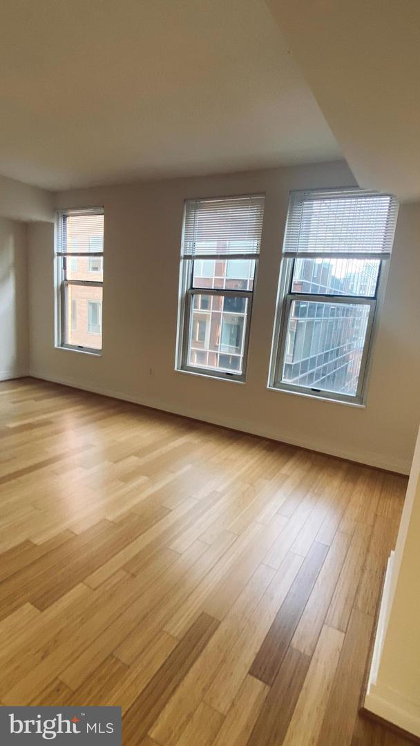 915 Nw E St Nw #1004 Property Photo 12