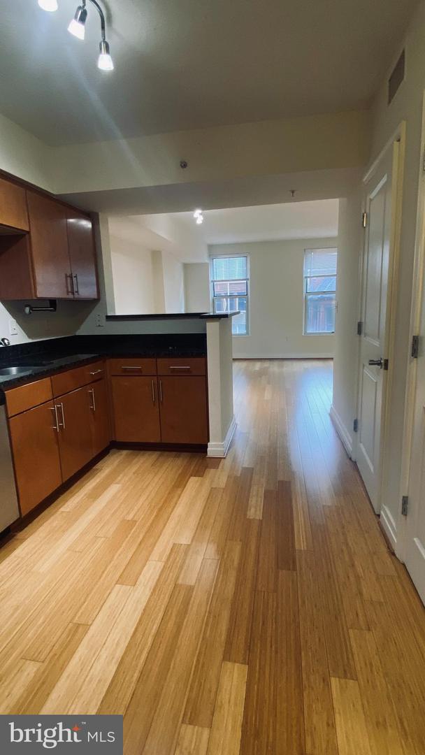 915 Nw E St Nw #1004 Property Photo 18