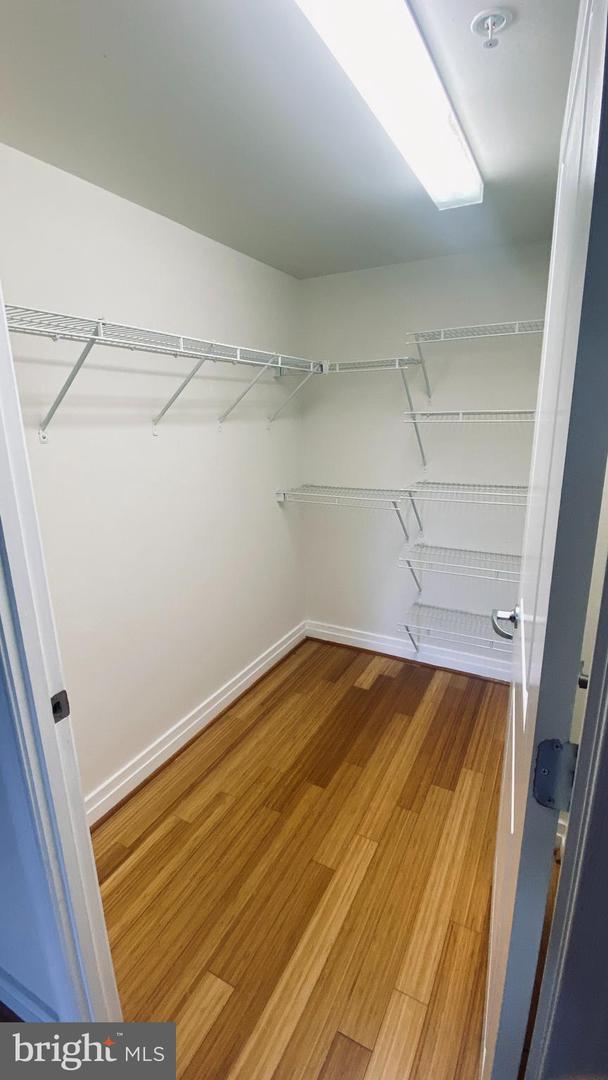 915 Nw E St Nw #1004 Property Photo 19