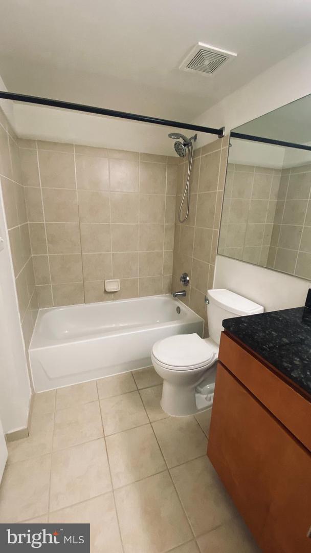 915 Nw E St Nw #1004 Property Photo 22