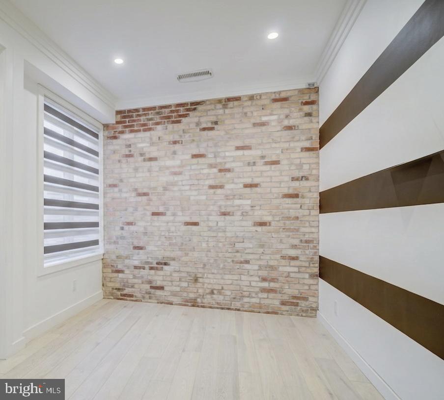 3527 14th St Nw #2 Property Photo 8