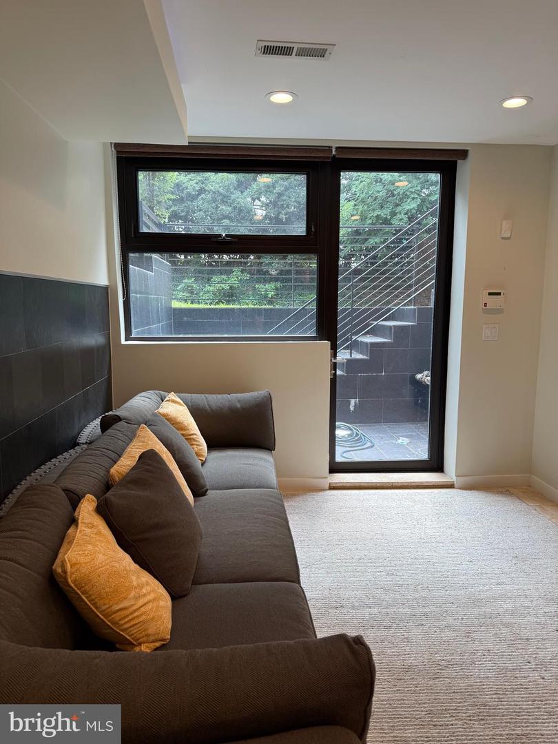 3609 R St Nw Property Photo 21