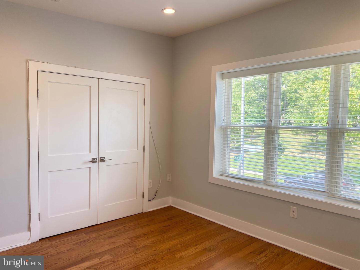 1627 Holbrook St Ne #3 Property Photo 11