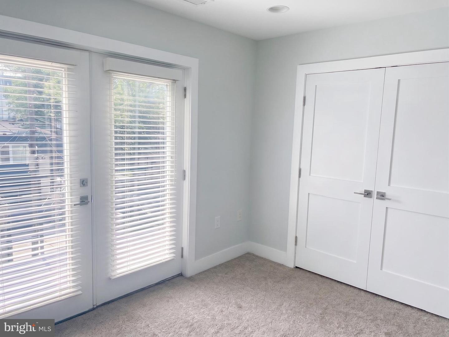 1627 Holbrook St Ne #3 Property Photo 15