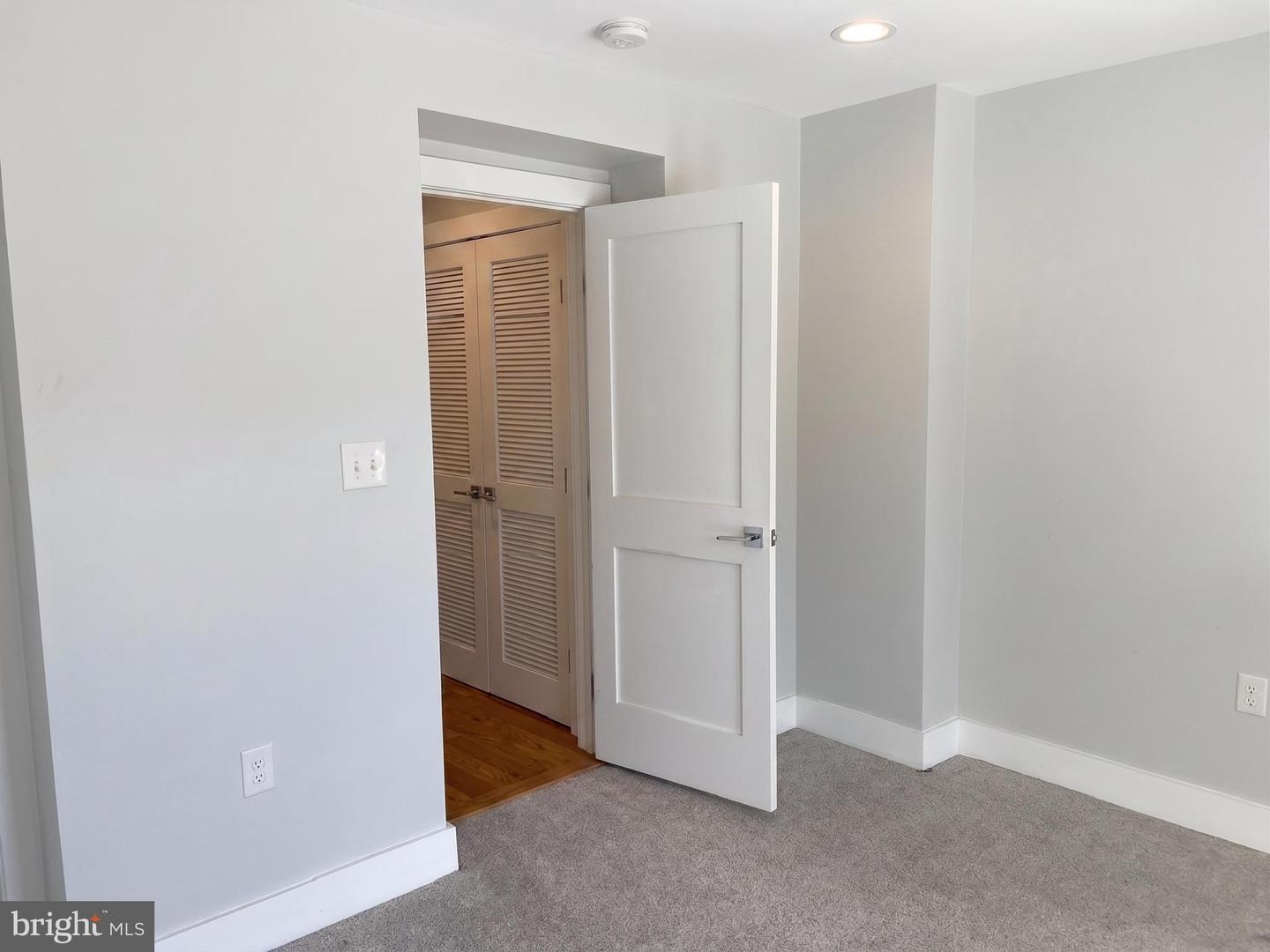 1627 Holbrook St Ne #3 Property Photo 16