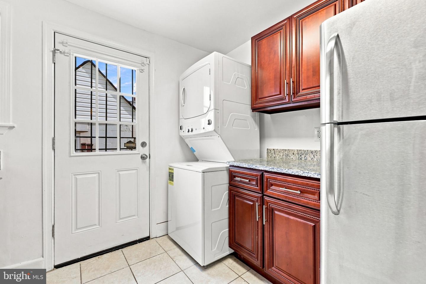 1648 L St Ne Property Photo 8