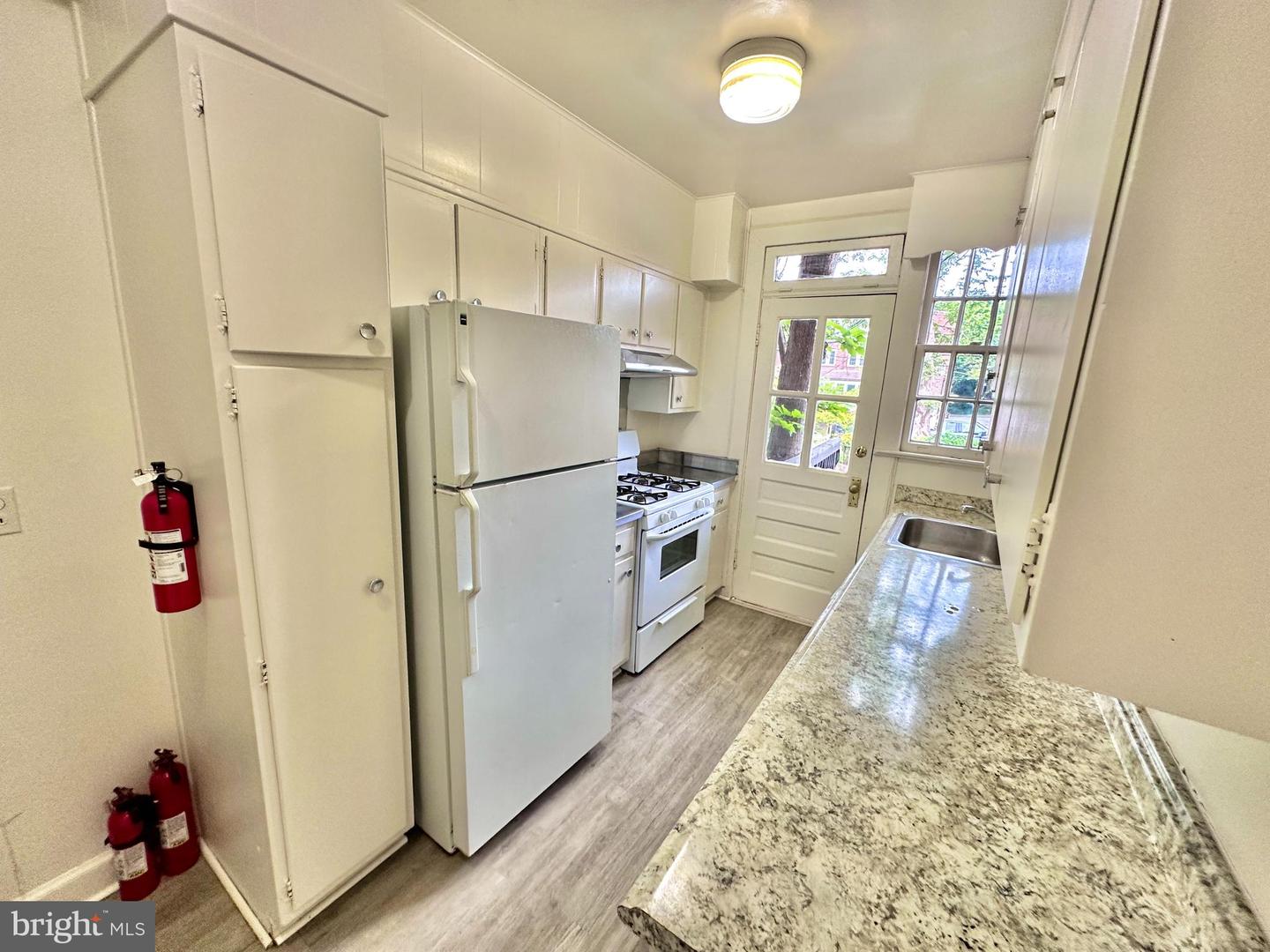 4422 Greenwich Pkwy Nw Property Photo 15