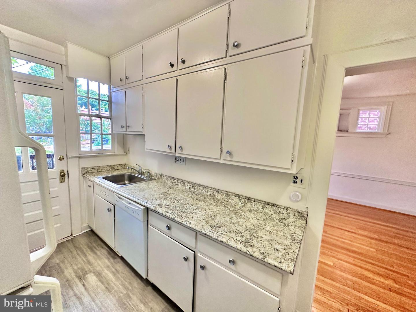 4422 Greenwich Pkwy Nw Property Photo 16