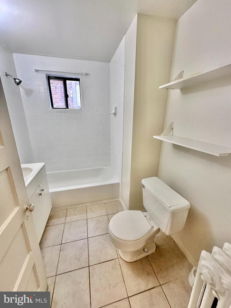 4422 Greenwich Pkwy Nw Property Photo 24