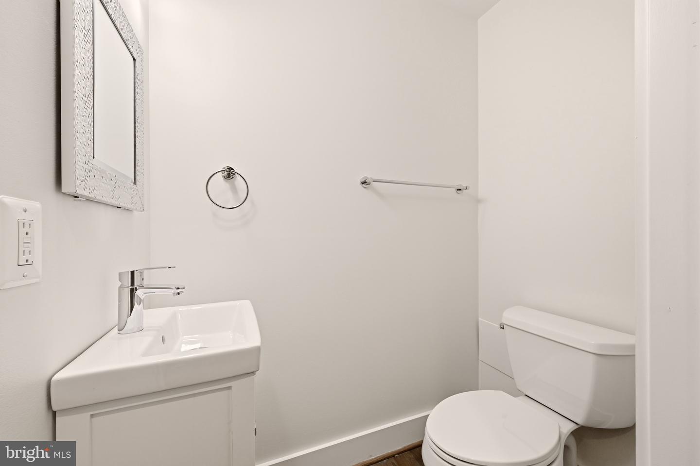 1508 F St Ne #4 Property Photo 17