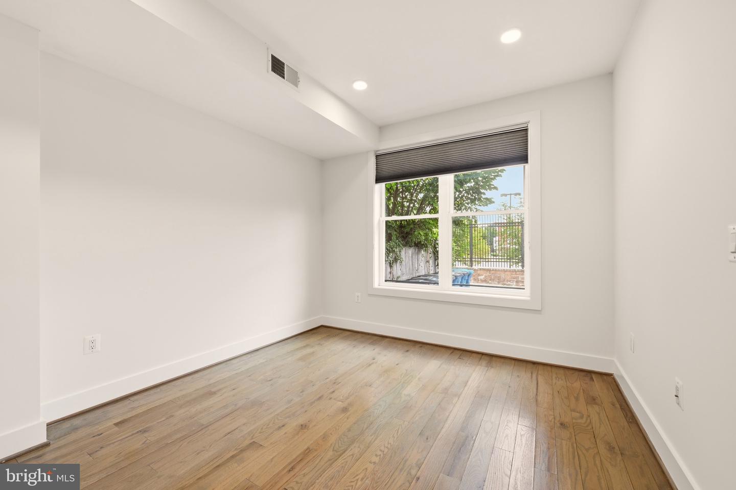 1508 F St Ne #4 Property Photo 23