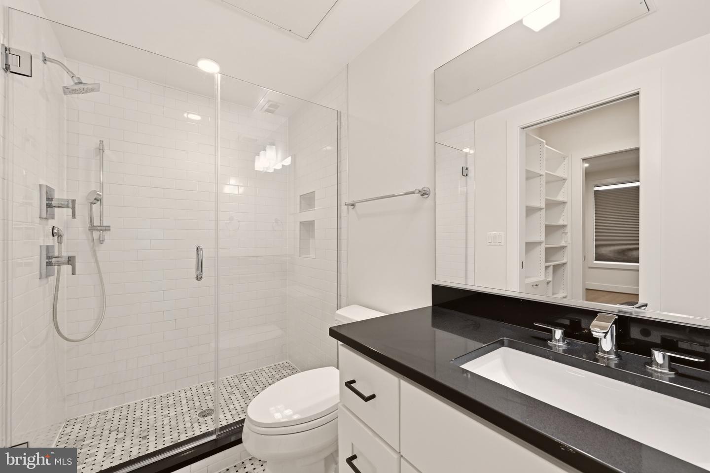 1508 F St Ne #4 Property Photo 26
