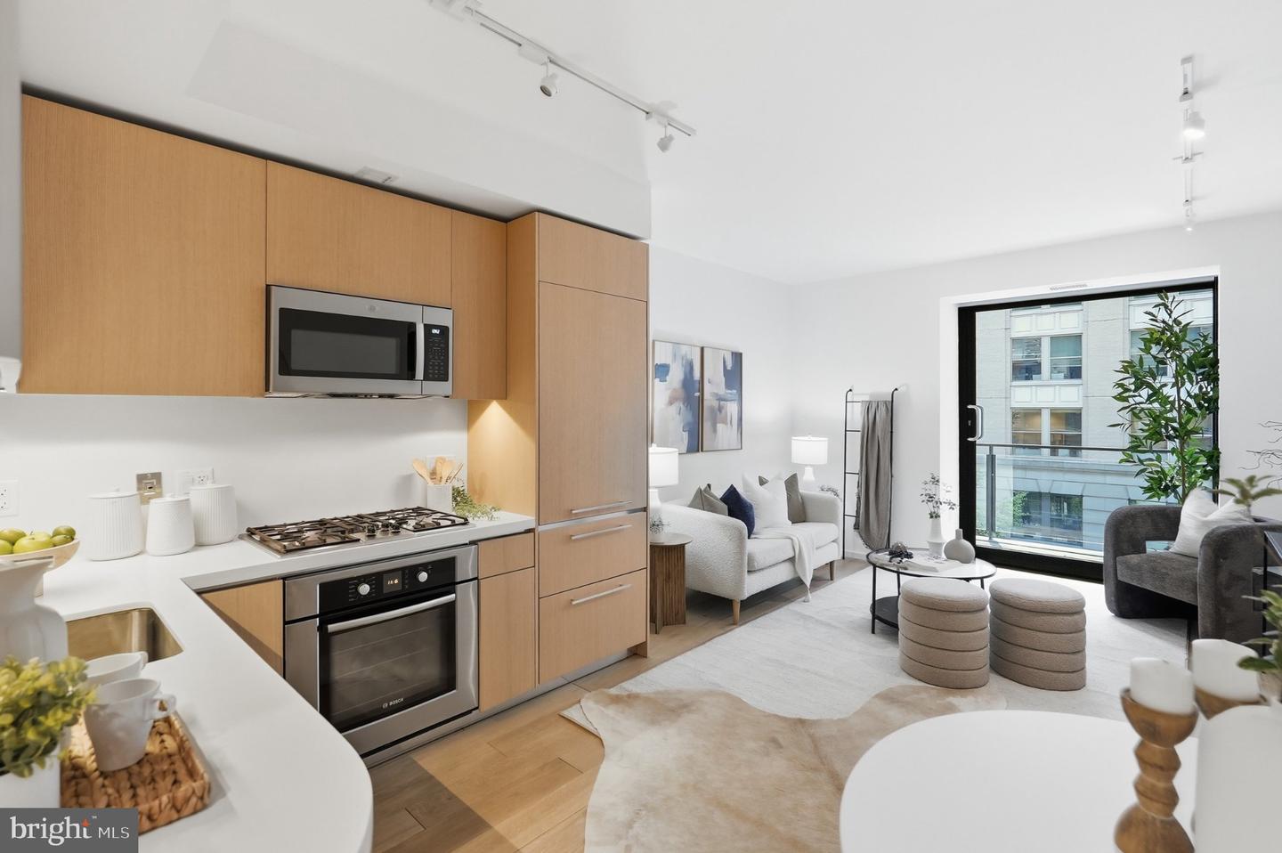 925 H St Nw #308 Property Photo 1