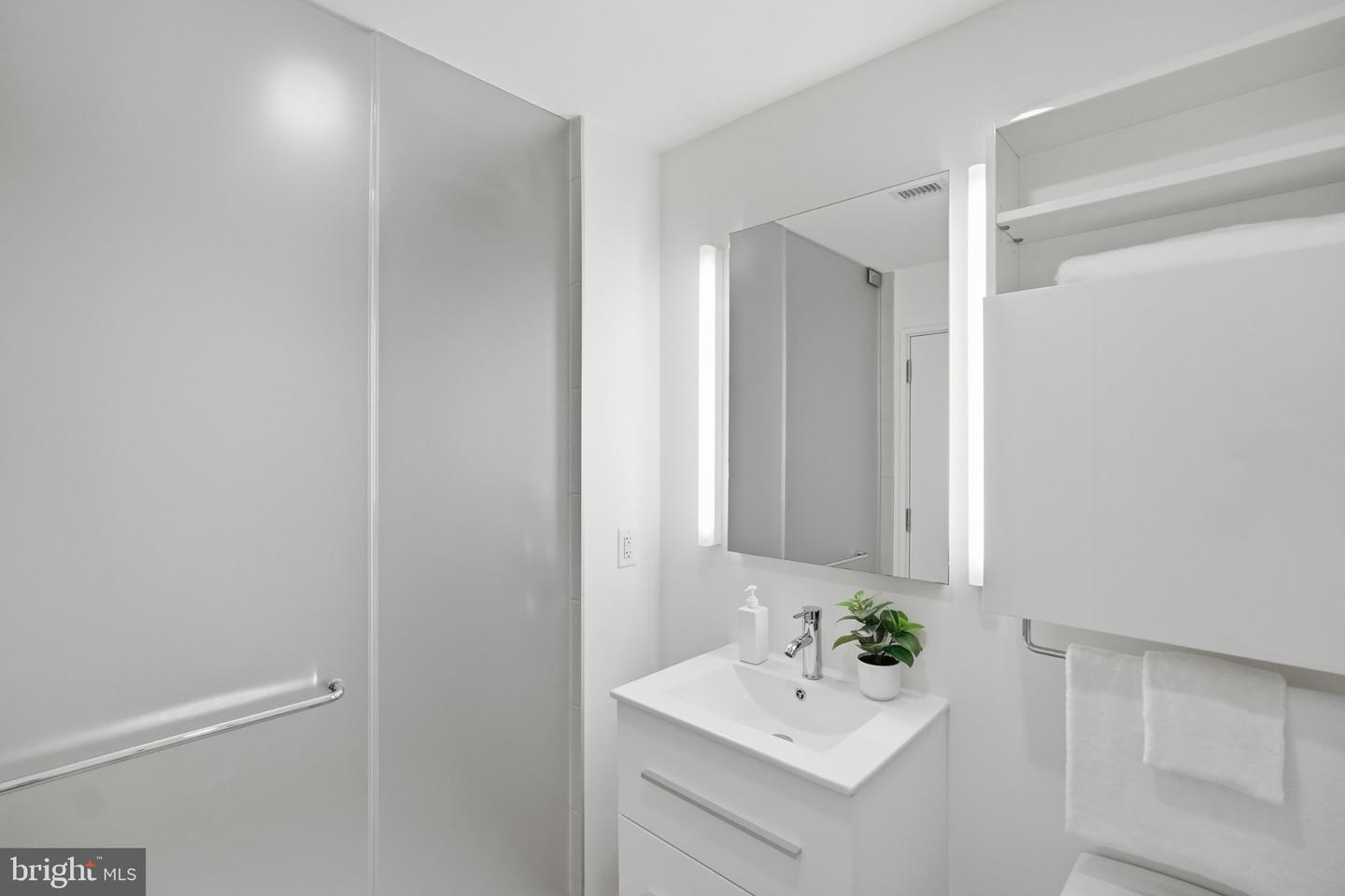 925 H St Nw #308 Property Photo 14