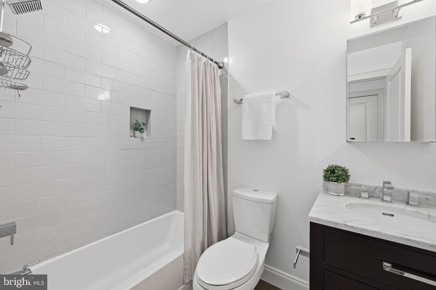1696 Lanier Pl Nw #3 Property Photo 21