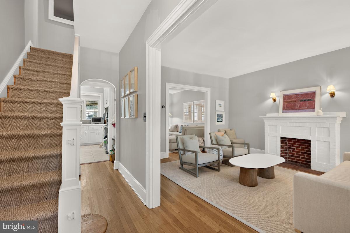 3822 Beecher St Nw Property Photo 4