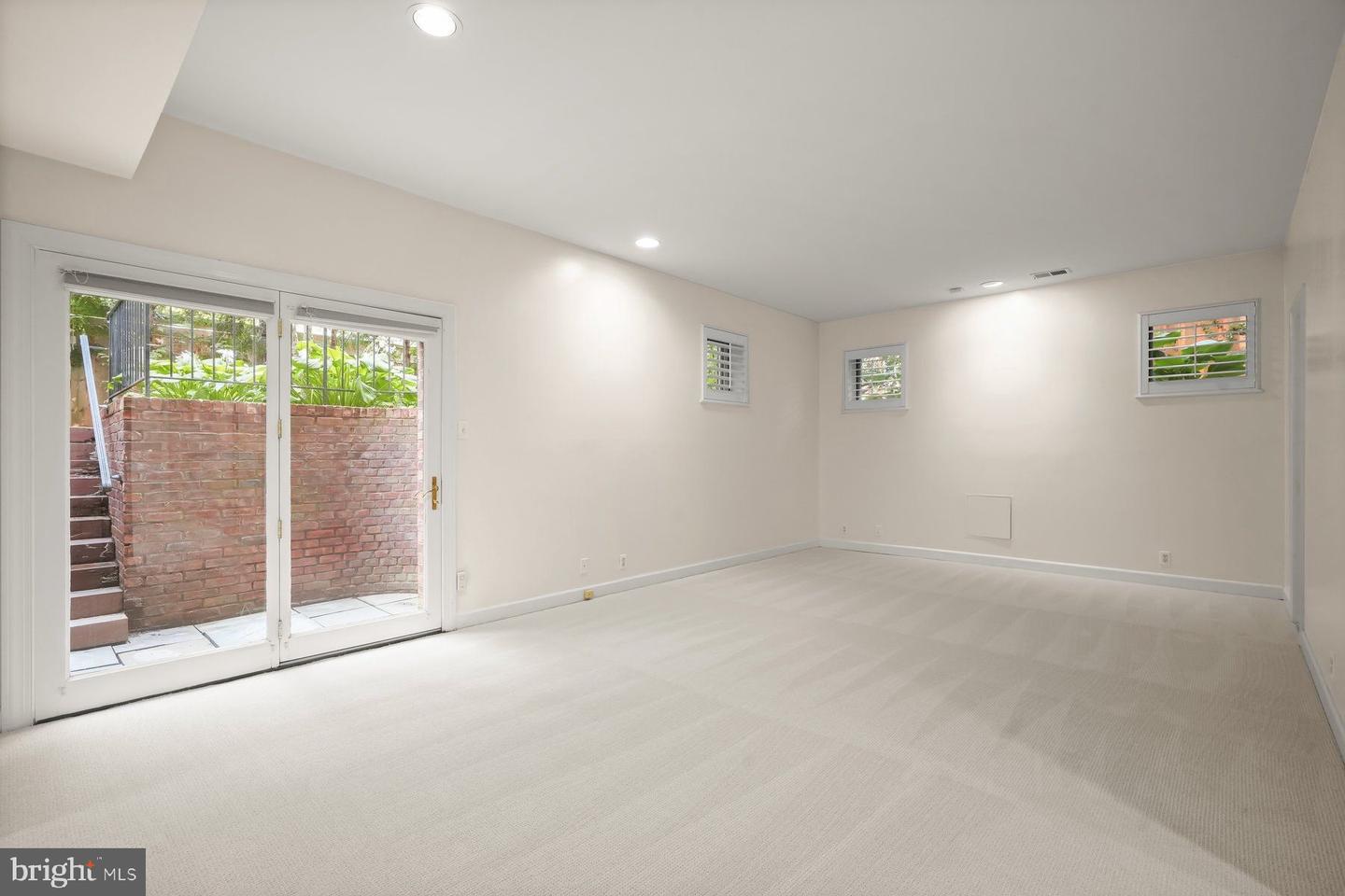1620 Foxhall Rd Nw Property Photo 22