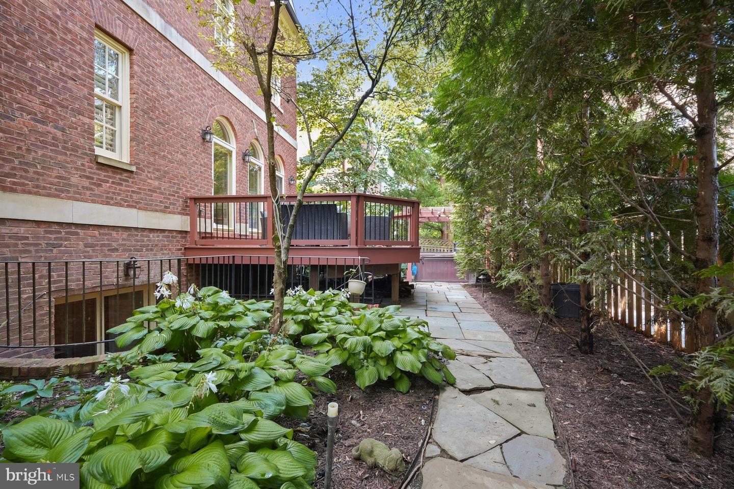 1620 Foxhall Rd Nw Property Photo 27