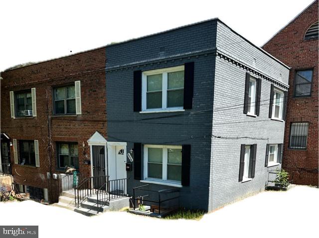 4934 JUST ST NE Property Photo 1