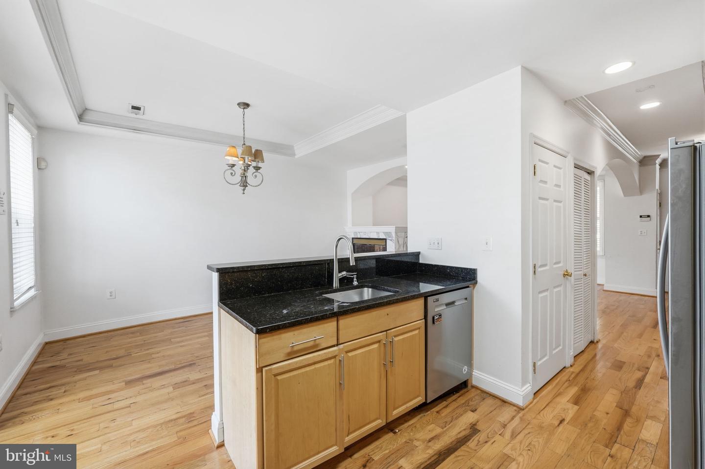 601 Kenyon St Nw #a Property Photo 12