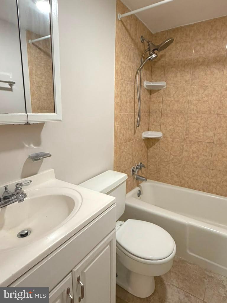 1260 21st St Nw #301 Property Photo 8