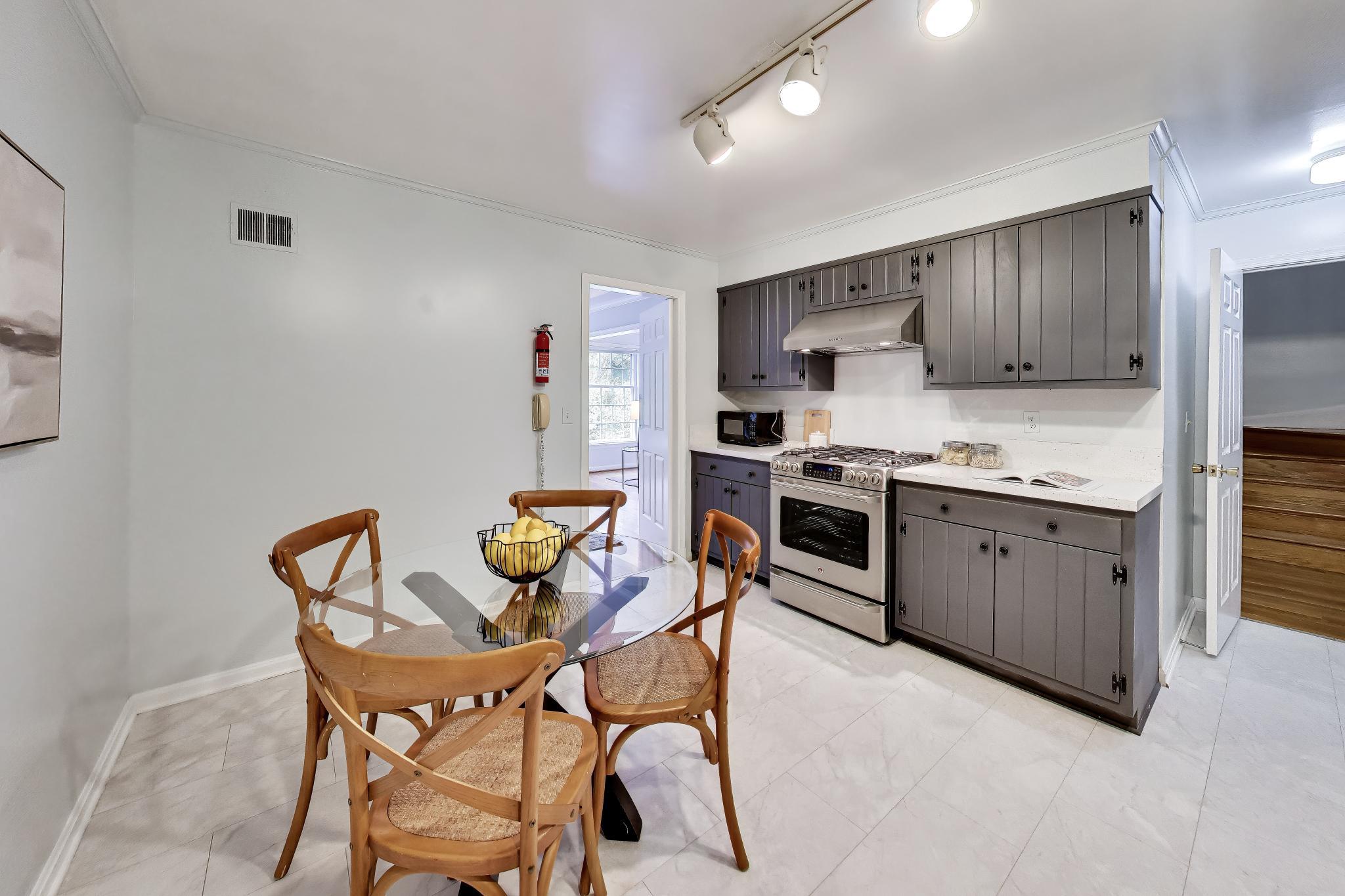 4736 Massachusetts Ave Nw Property Photo 8